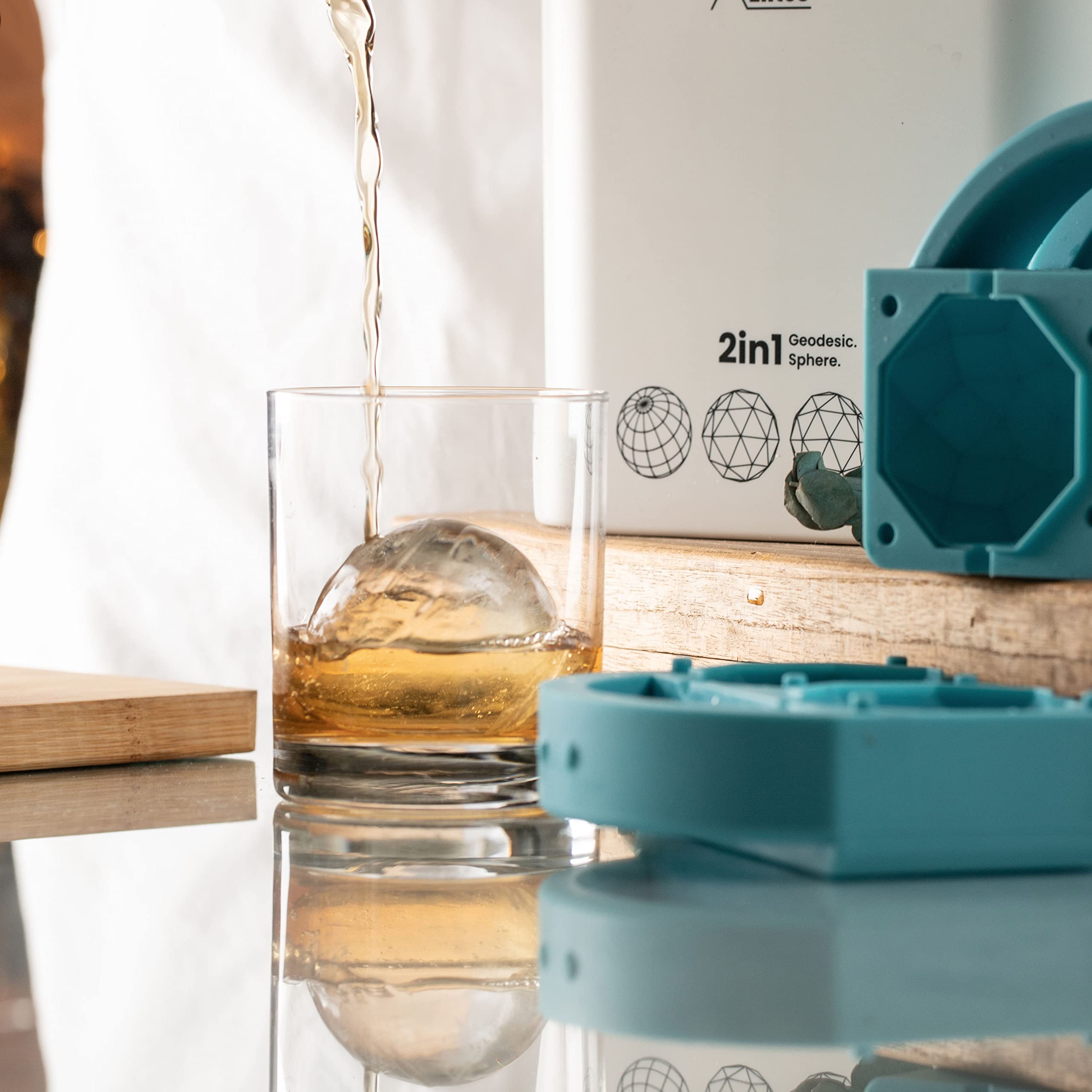 Amazon | UrbanXelites クリスタルクリア アイスボールメーカー - 2